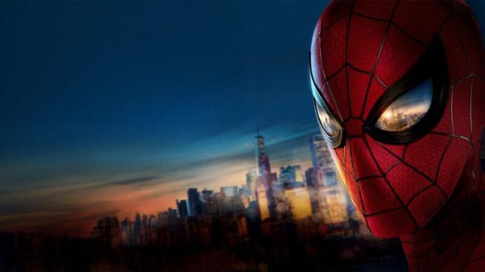 HOMEM-ARANHA: UM NOVO DIA (2026) de DESTIN DANIEL CRETTON -  Entre o peso da responsabilidade e novas ameaças urbanas, o quarto filme de Tom Holland prova que o Homem-Aranha continua no seu auge.