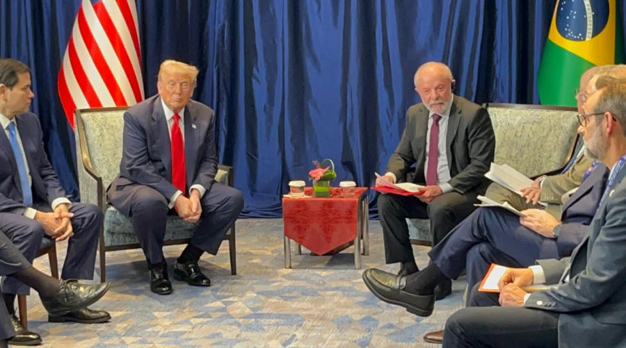 Reunião Trump-Lula na Malásia: Do tarifaço à negociação, o que muda para o Brasil